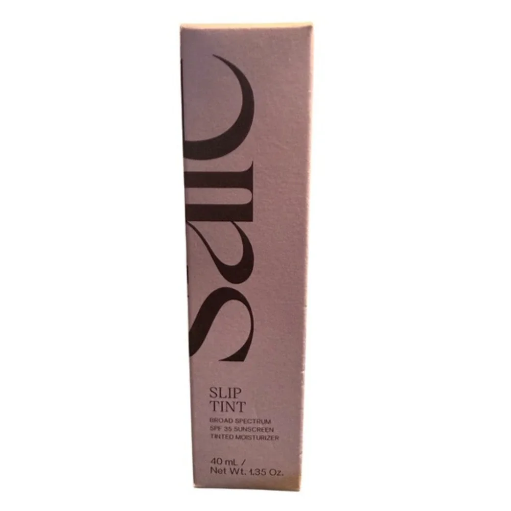 Saie Lightweight Tinted Moisturizer With Zinc SPF 35 Shade 3 Light To Medium NWT